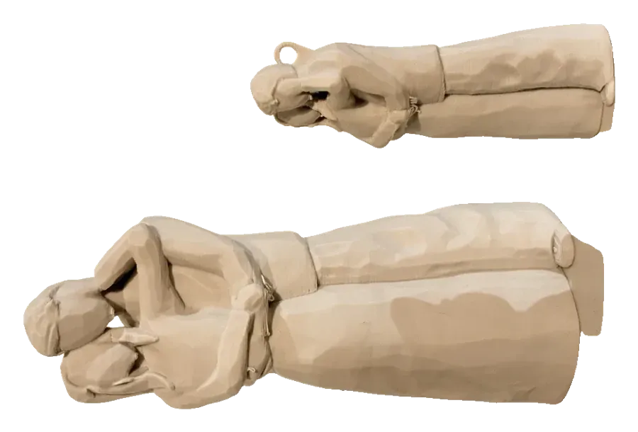 Estatueta do abraço com textura de escultura