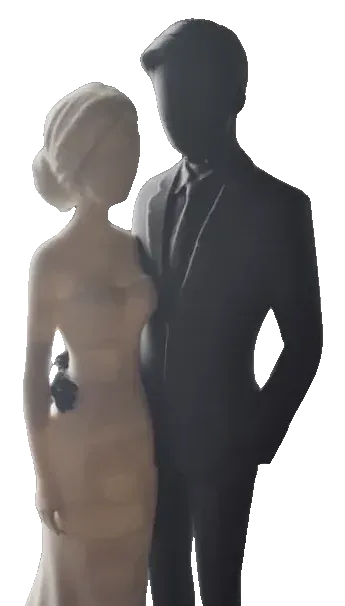 Escultura dos noivos, vestido e fato em duas cores