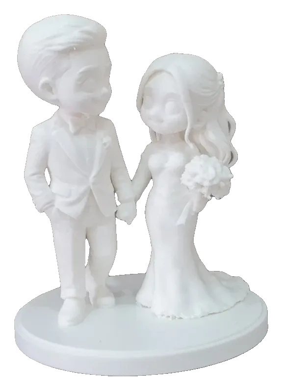 Noivos em miniatura, de cabeça grande e ar fofo